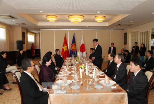 Ngoại trưởng Nhật Bản thảo luận với đại sứ các nước ASEAN về APEC ảnh 1